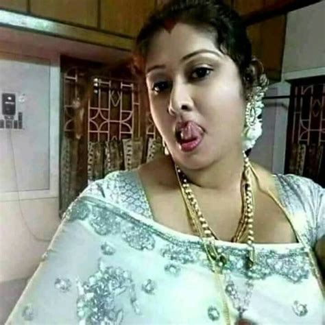 desi aunty ki chut xxx|Desi aunty sex videos